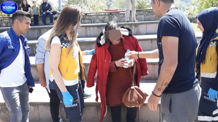 Bir anda kendini denize bıraktı…