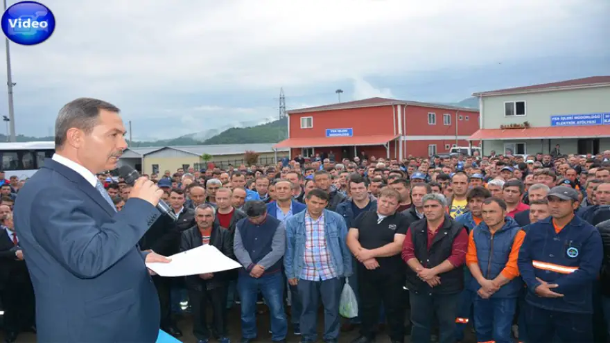 Uysal, Belediye İşçilerini Sevindirdi...
