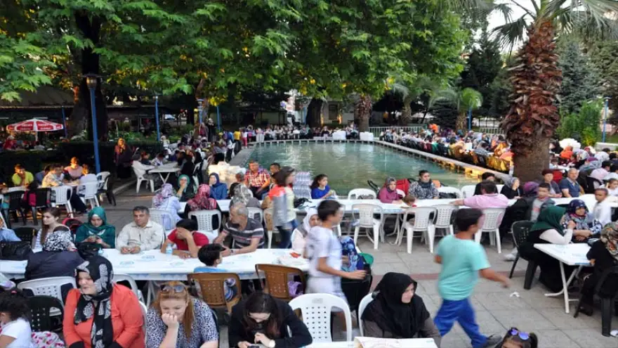 Uysal’dan iftara davet