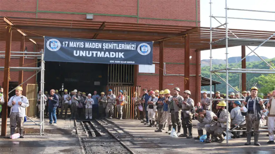 30 Maden şehidi dualarla anıldı