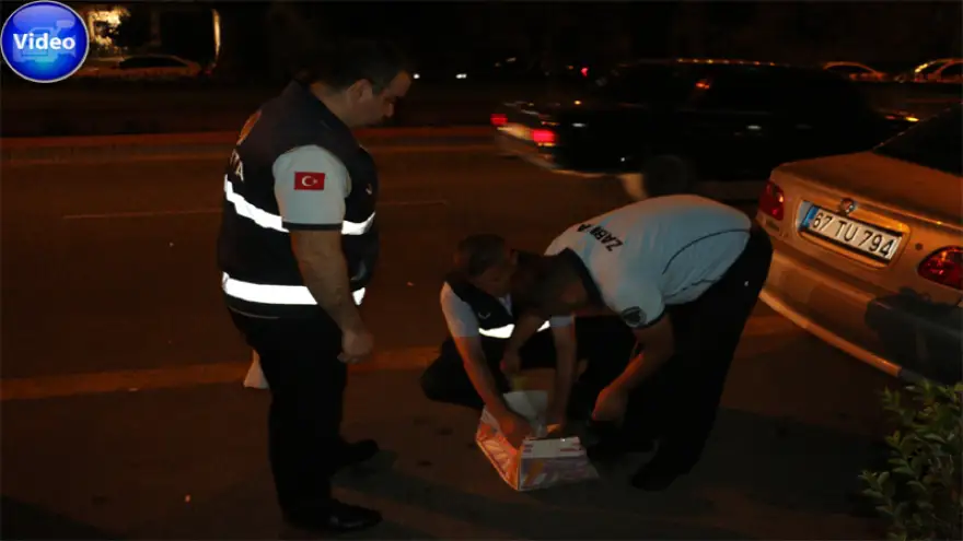 Vatandaşlar buldu, zabıta muhafaza altına aldı…