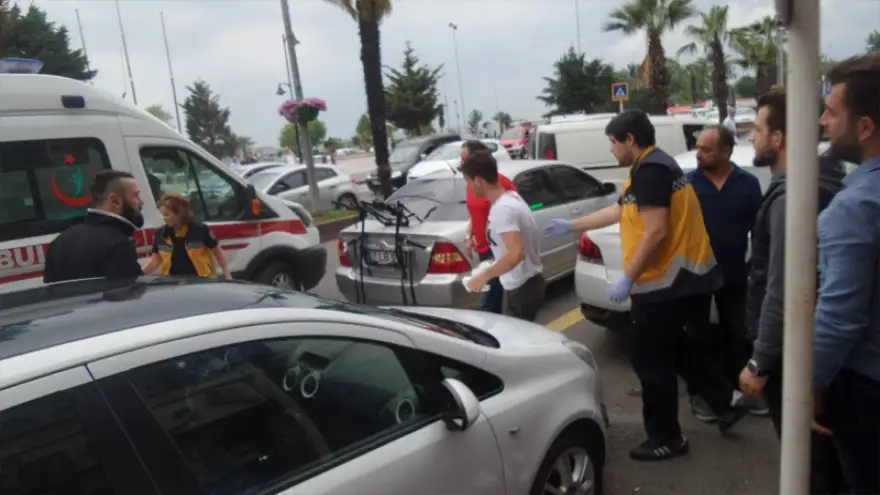 Şehir merkezinde kavga… 1 kişi yaralandı…