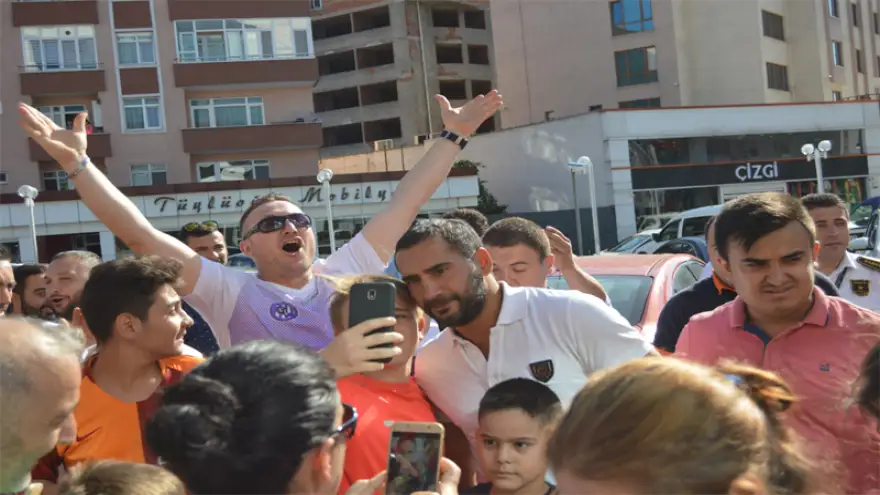 Karan EREYLİN’de sevenleri ile buluştu…