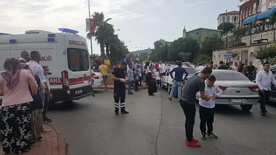 1 milyon veseğa dedi… 4 araç birbirine girdi…