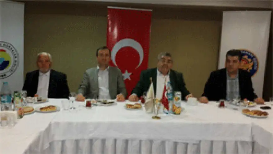 KATILIMCILAR KAHVALTIDA BULUŞTU