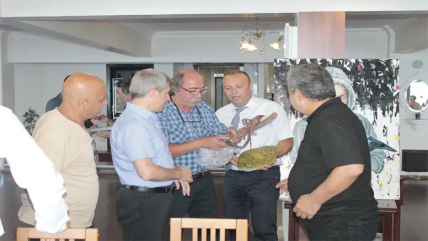 Vali Çınar, Sanatçılarla Buluştu