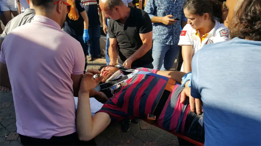 Saldırdığı sopayı kaptırınca