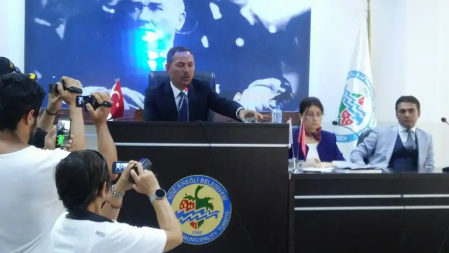 Belediye meclisi tartışmalı geçti