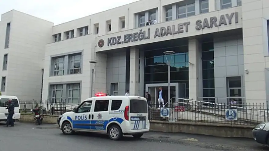 Göz altına alınmışlardı... Adliyeye çıktılar…