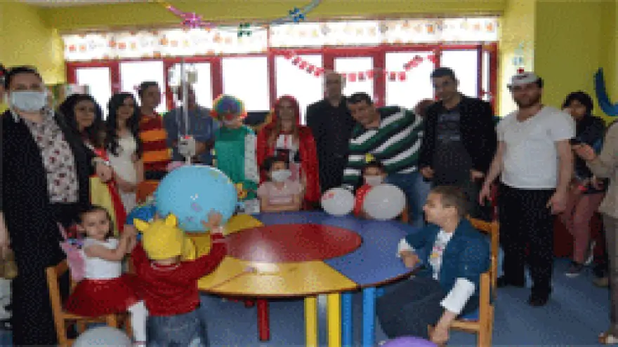 HASTANEDE Kİ ÇOCUKLARI UNUTMADILAR