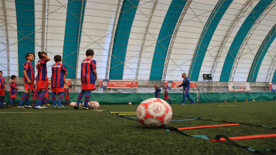 Altınordu FK Futbol Okulu çalışmalarına başladı…