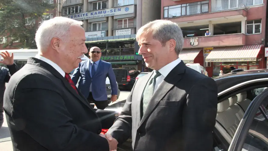 Vali Çınar, Başkan Akdemir'i ziyaret etti...