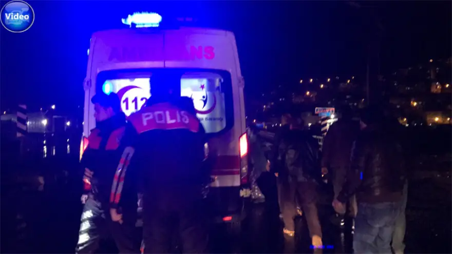 Yolun karşısına geçmek istedi otomobil çarptı...