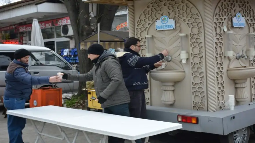 Başkan Uysal'dan sıcak çorba ikramı...