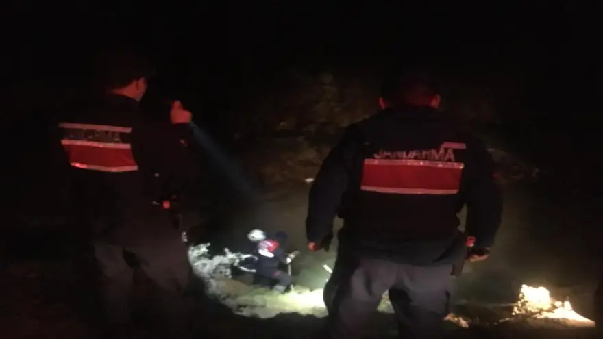 Jandarma gördü, itfaiye kurtardı…