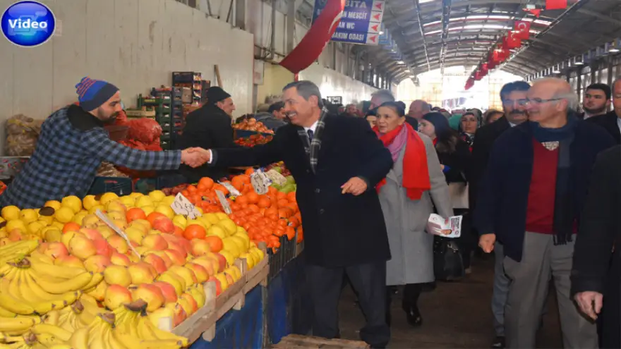 Uysal, Merkez Pazaryerini Gezdi