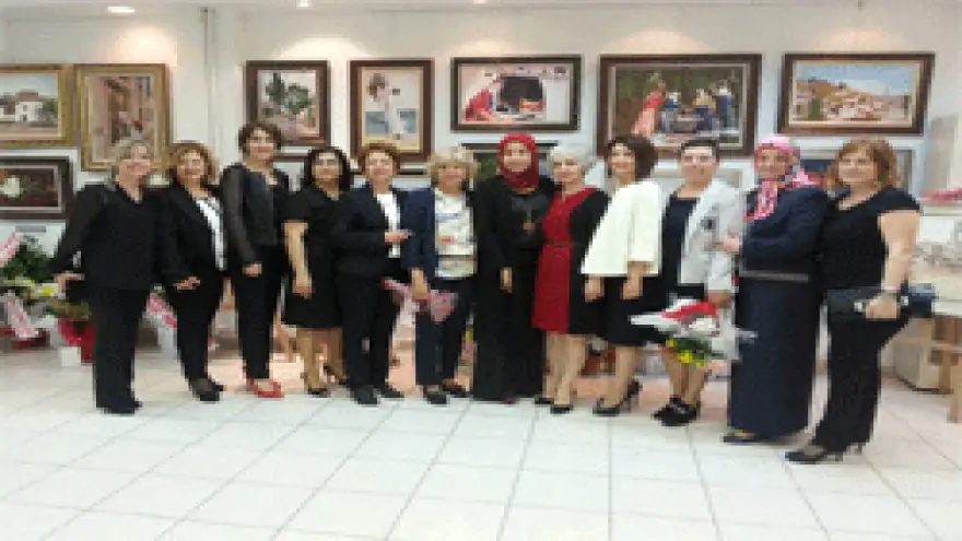 ERDEMİRLİ KADINLAR YARDIM DERNEĞİ RESİM SERGİSİ AÇILDI