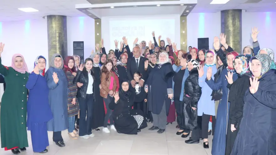 Projeleri ayakta alkışlandı...