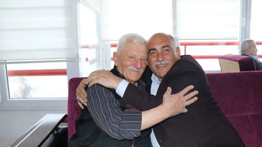 Erol Şahin Huzurevi sakinlerini ziyaret etti…