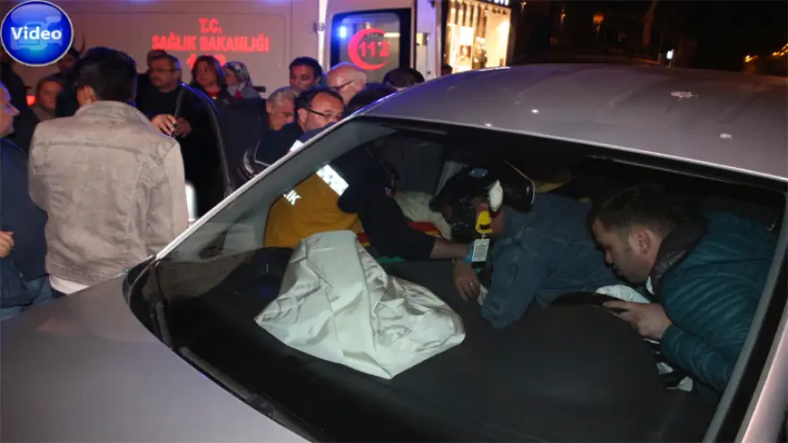 Kavşakta çarpıştılar; 2 yaralı