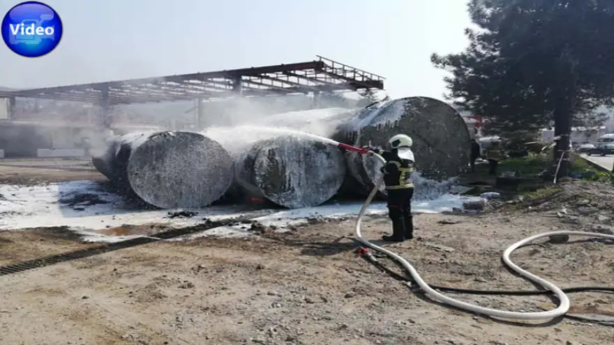 Akaryakıt tankları alev aldı…