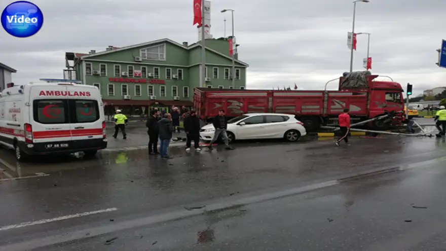 Çarpışma anı kameralara yansıdı...