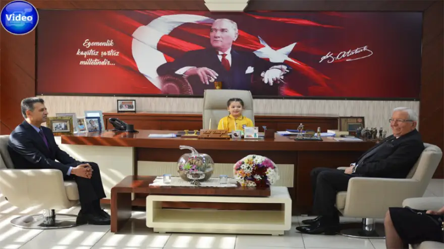 Başkan Posbıyık, makamını 3. Sınıf öğrencisine devretti