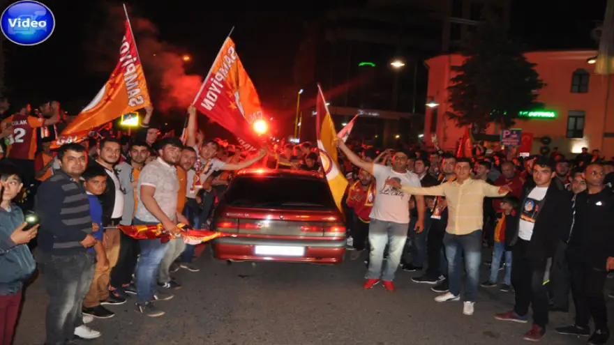 Yer sarı gök kırmızı oldu!..