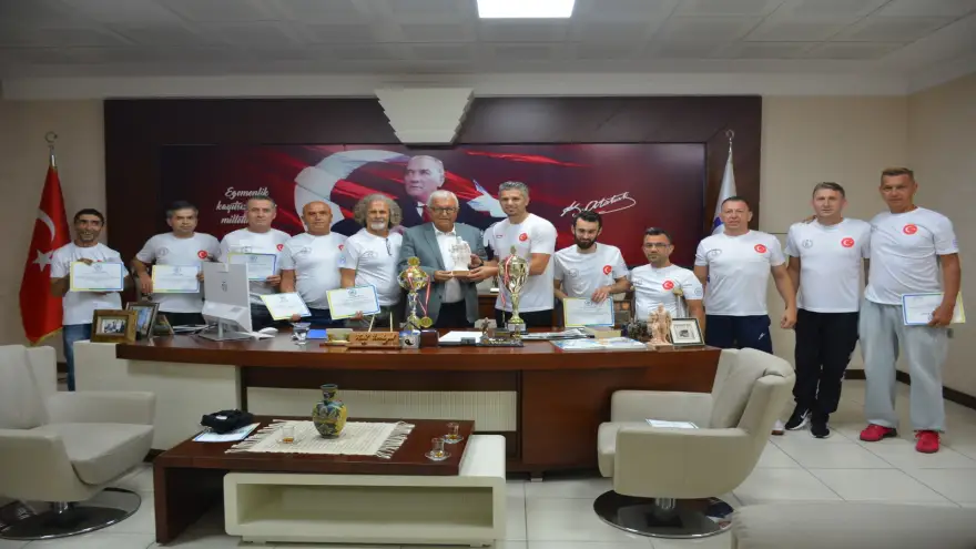 “Paravolley takımımızı yürekten kutluyorum…”