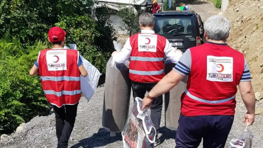 Sel felaketinde mağdur olan ailelere yardım yapıldı