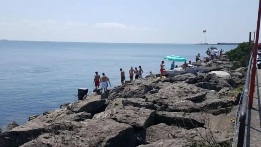 Mendirek halk plajı oldu…