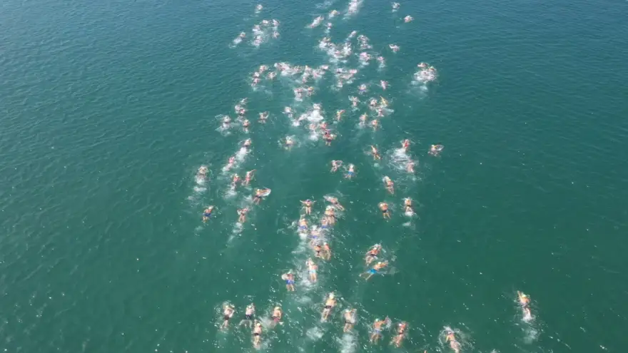 350 Sporcu Ereğli'de kulaç attı...