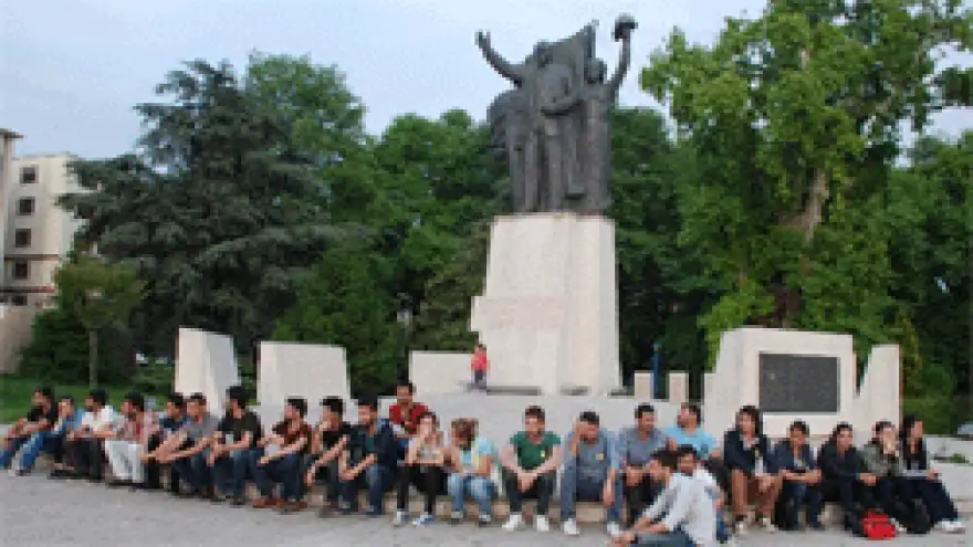 POLİS EYLEMCİLERİ GÖZ ALTINA ALDI