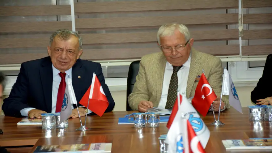 Erdem'den Belediye Başkanı Halil Posbıyık'a tam destek