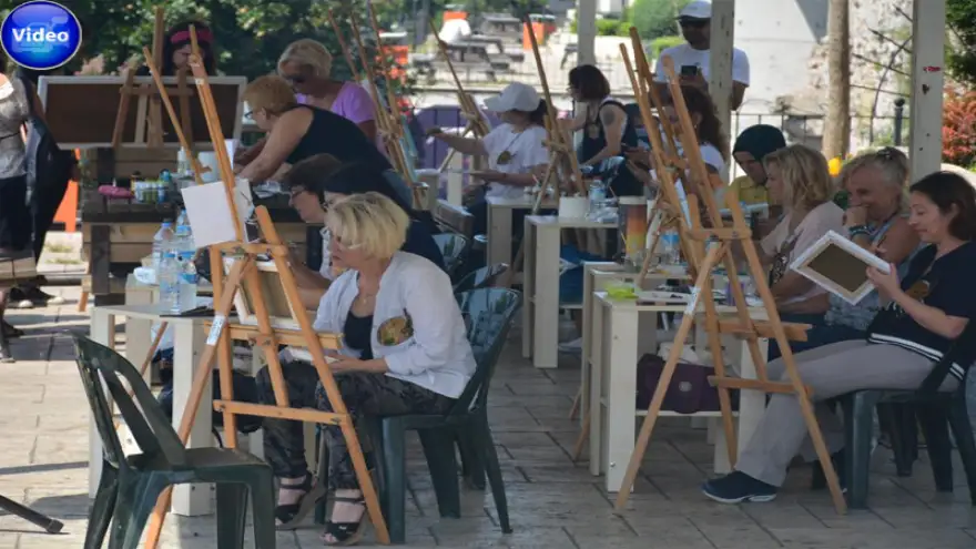 Güvercinler uçtu, çiçekler açtı…