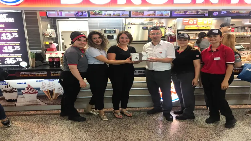 Ereylin AVM'den mağzalara performans pastası