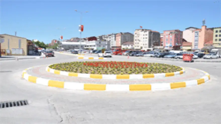 OTOPARK ÇEVRESİ DÜZENLENİYOR