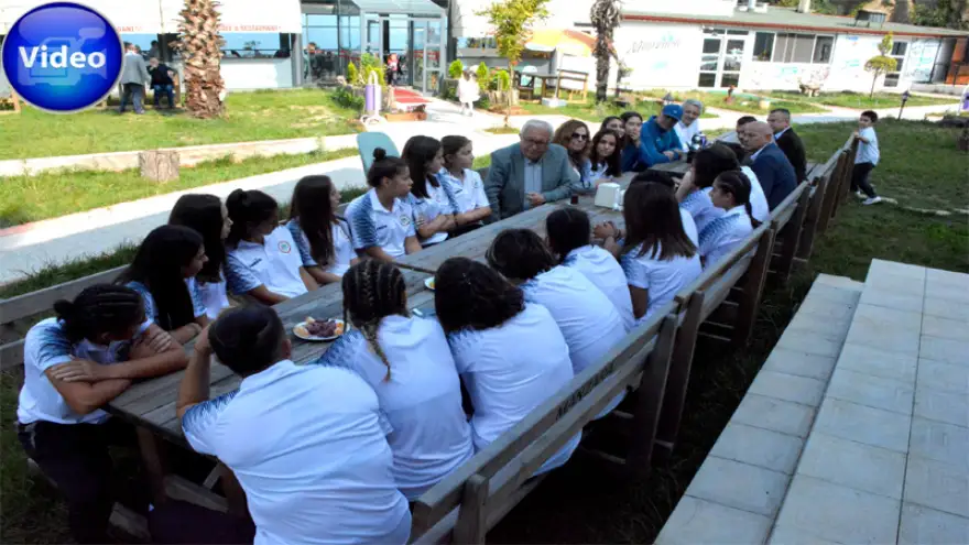 KADIN FUTBOL TAKIMIYLA MORAL BULUŞMASI