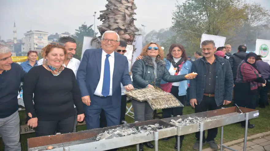 Hamsi Festivali renkli görüntülere sahne oldu