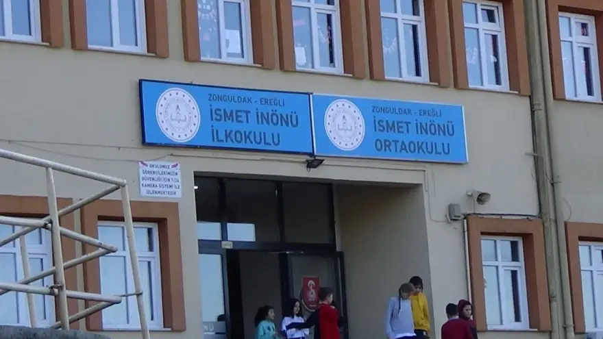 Ereğli'de 18 öğrenci zehirlendi...