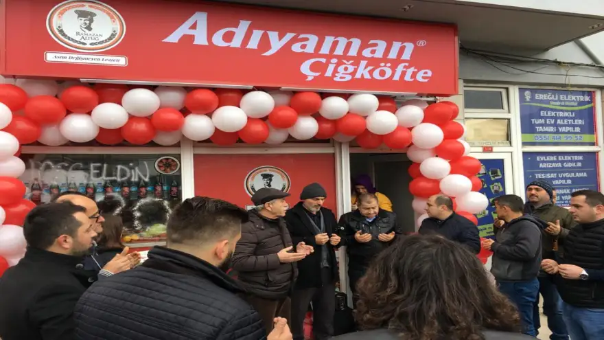 Yeni açılan çiğ köfteci  taleplere yetişemiyor