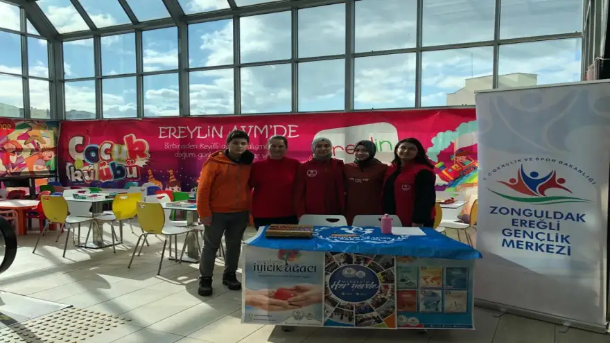 Sosyal medyadan uzaklaşıp sosyal meydanlara yönelmeliyiz