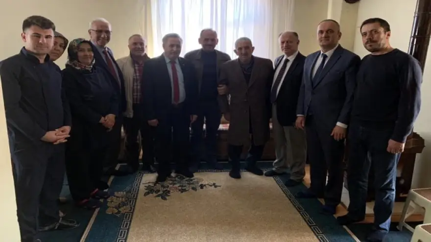 İhtiyaç sahibi 30 vatandaşa evde bakım hizmeti