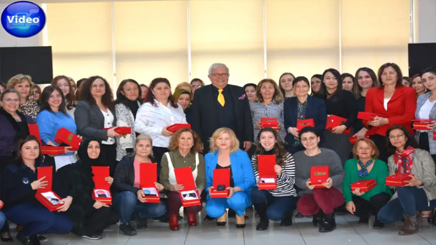 Posbıyık'tan, kadın personele 8 mart kutlaması