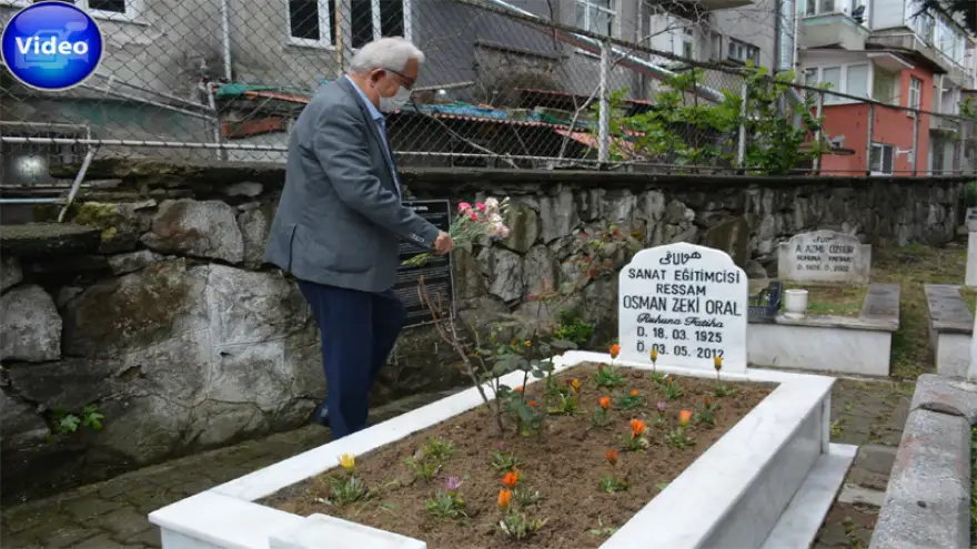 Osman Zeki Oral, mezarı başında anıldı