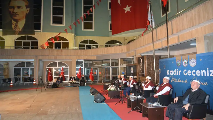 Milli ve manevi duygu evlere ulaştı