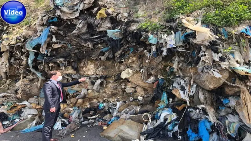 Kozlu Sahilin de çevre felaketi devam ediyor