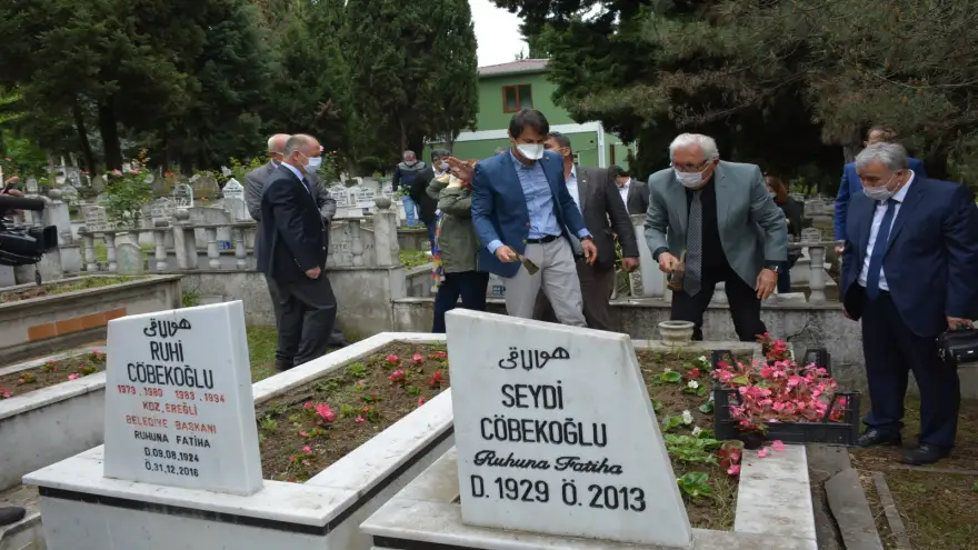 Kdz. Ereğli Belediyesi 15 Bin Mezara 95 bin çiçek dikti