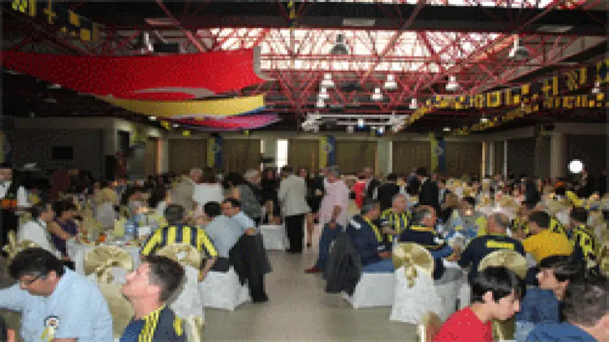 EREĞLİ'DE ŞAMPİYONLUK GECESİ