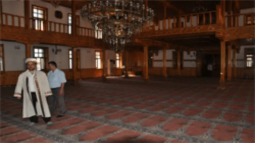 TÜM CAMİLER TEMİZLENDİ